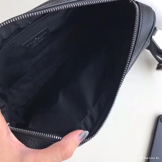 AAA Replica Ru Louis Messenger Vuitton 0805